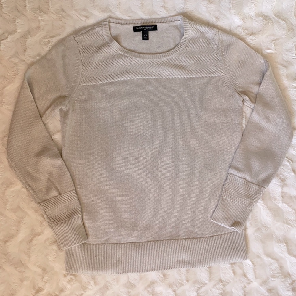 Banana Republic - Tan fitted sweater